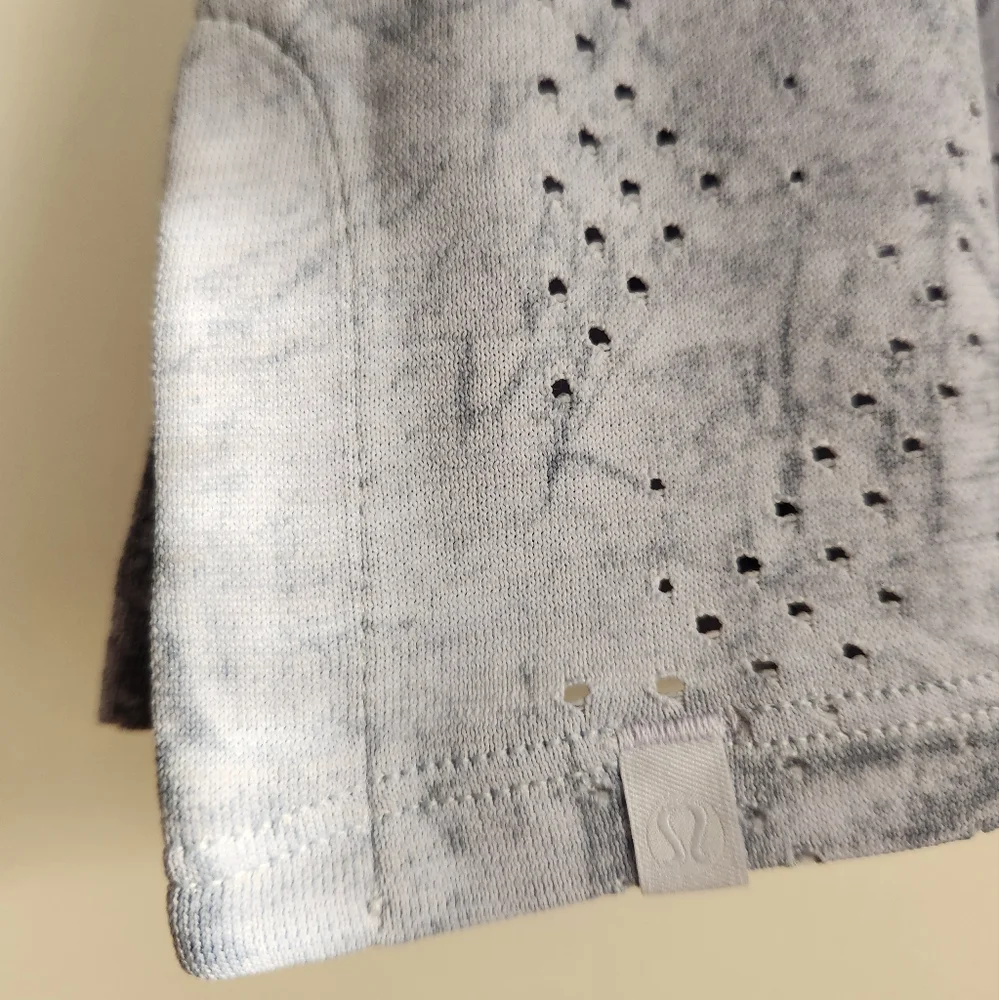 Lululemon Train to be Relaxed Fit Luna Blue Tye Dye Mesh Tank Top size 6 - Picture 5 of 11